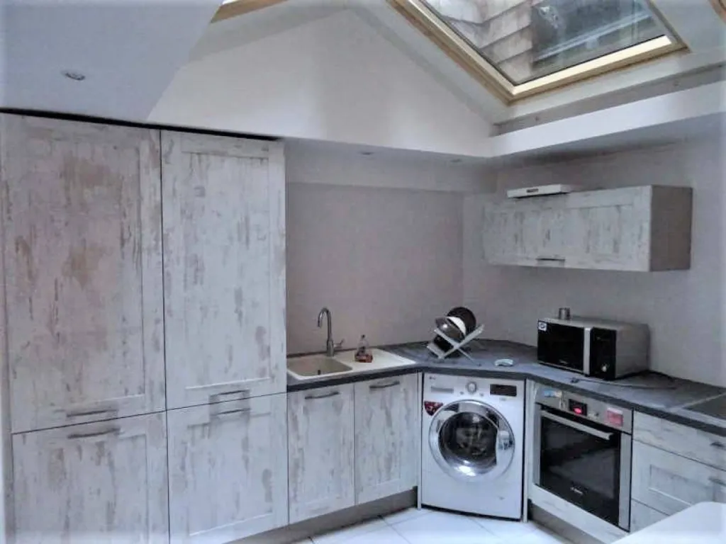 Situé au 06 rue Écuyère à Rouen