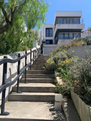 Une telle longueur de rail nécessite un entretien et une verification régulière sur Marseille et ses environs