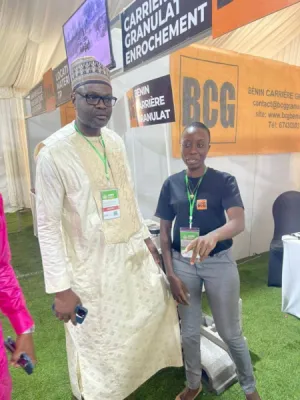 Le service commercial de BCG et Monsieur le Ministre de l'eau et des Mines au Bénin.