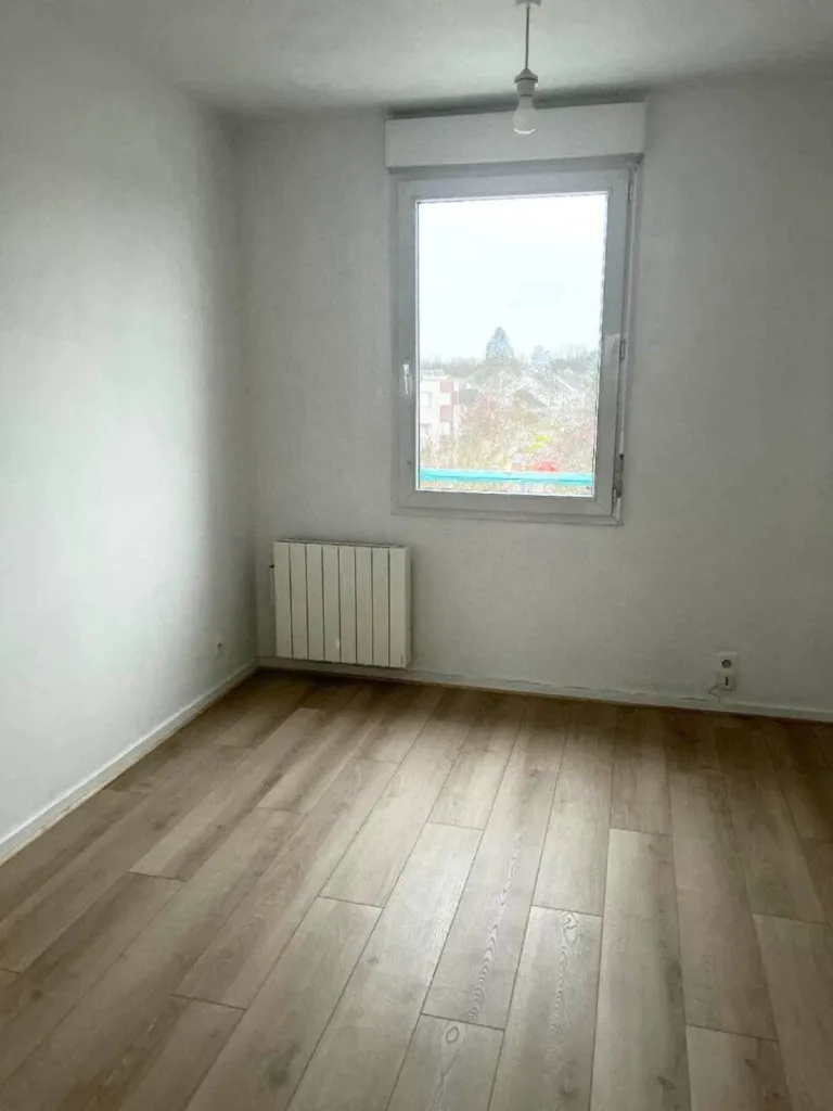 Situé au 2ème étage