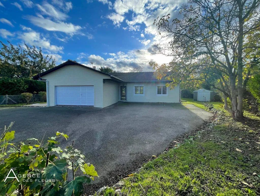 A saisir pavillon de plain-pied édifié sur 943 m² de terrain sur la commune de ST PIERRE DES FLEURS 27370