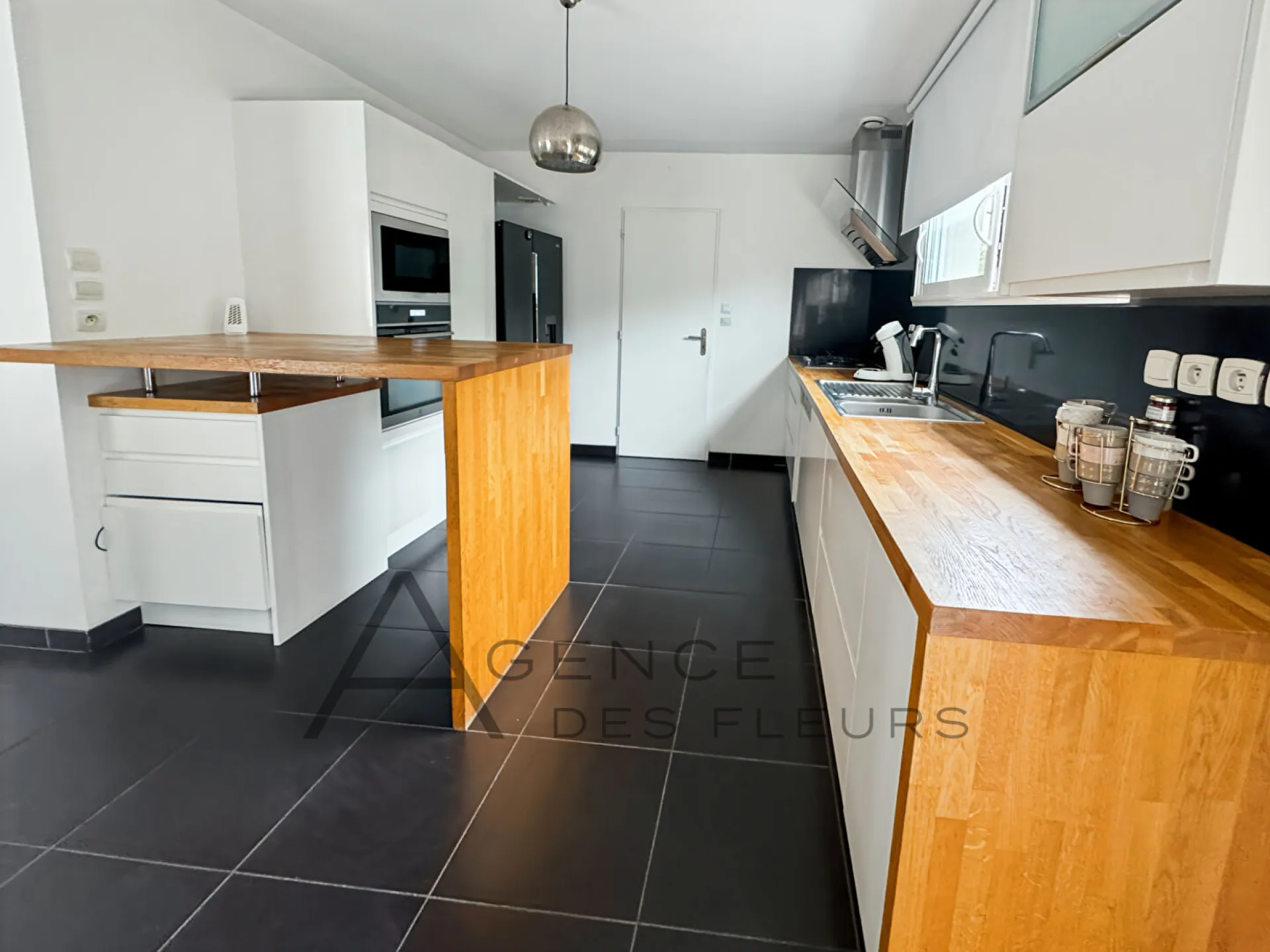 A saisir maison familiale de 131 m² édifiée sur 600m² de terrain sur la commune de ST PIERRE LES ELBEUF 76320