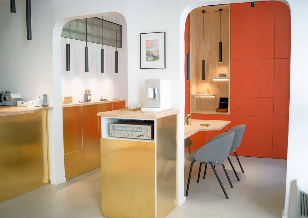 A vendre cession droit au bail Cassis  d'un local en excellent état sur rue piétonne