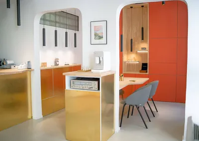 A vendre cession droit au bail Cassis  d'un local en excellent état sur rue piétonne