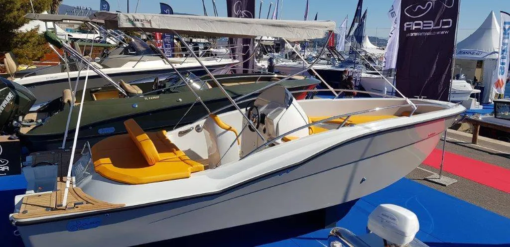 Bateau à moteur Libra Open 650 Clear Marine à Bandol dans le Var