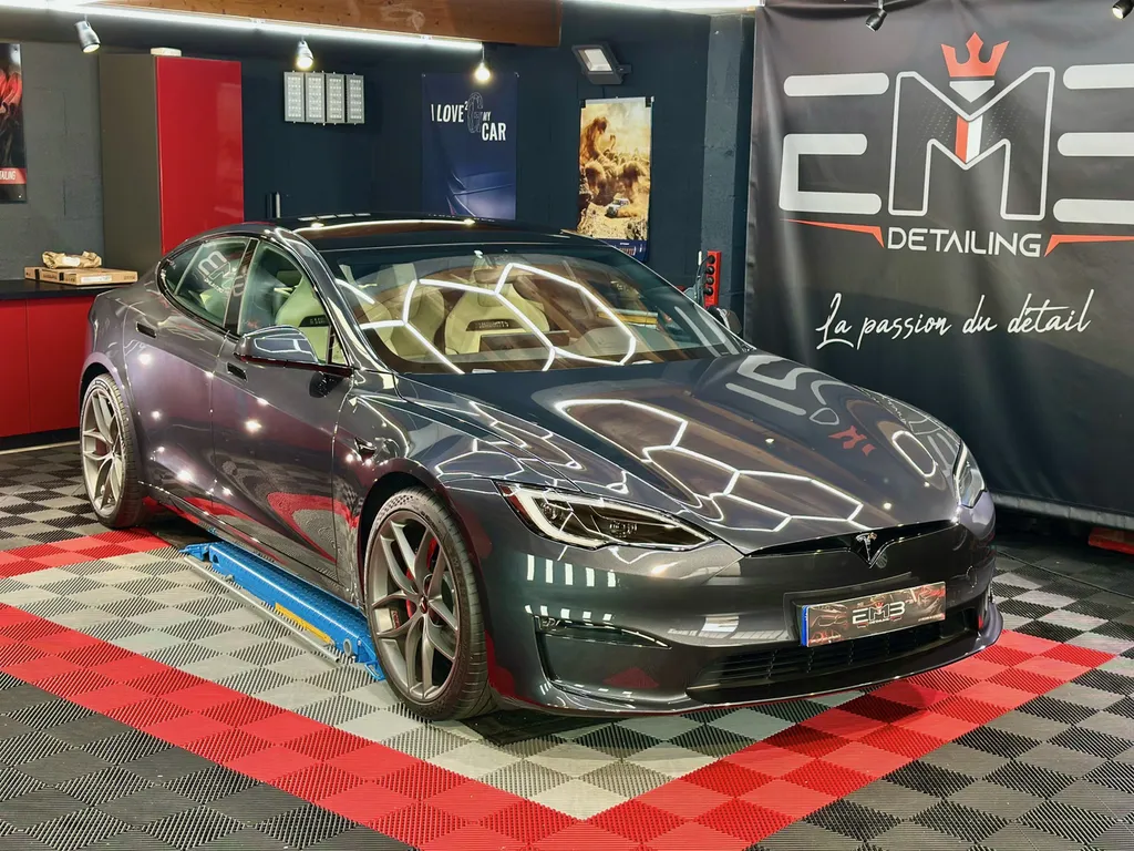 spécialiste du traitement ceramqiue Tesla sur lyon