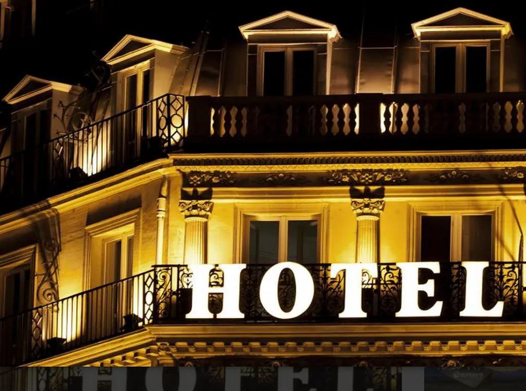 Fabricant d'enseignes lumineuses LED vers Nanterre dans les Hauts de Seine, pour une façade extérieure percutante