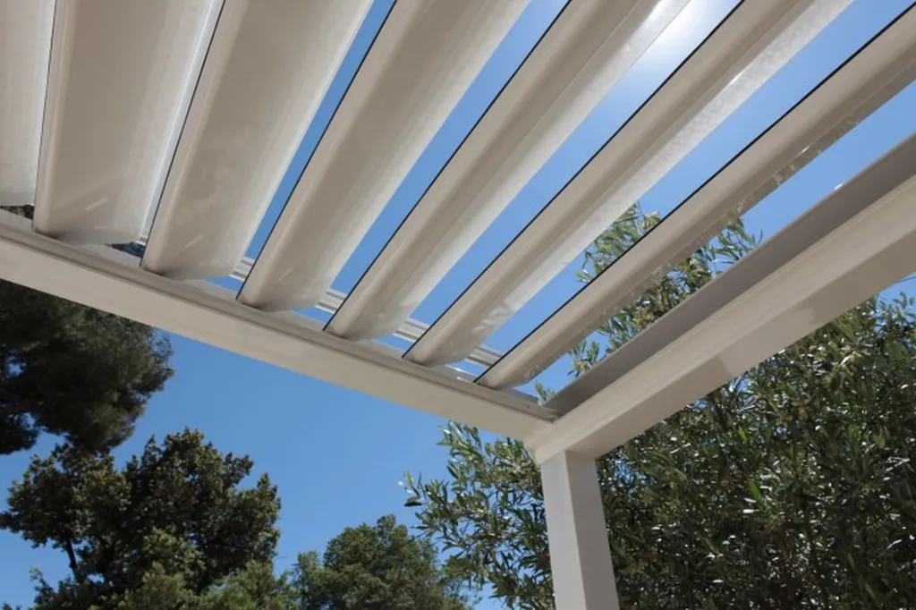 JE CHERCHE UNE PERGOLA BIOCLIMATIQUE A AUBAGNE