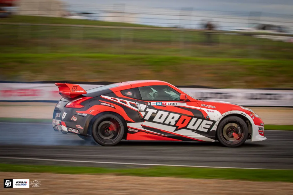 Nissan 370Z Drift car wrapping rouge