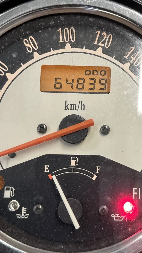 Lors du contrôle technique de votre scooter, moto, quad ou voiturette, Autosur Martigues, dans les Bouches-du-Rhône, contrôle aussi le compteur kilométrique