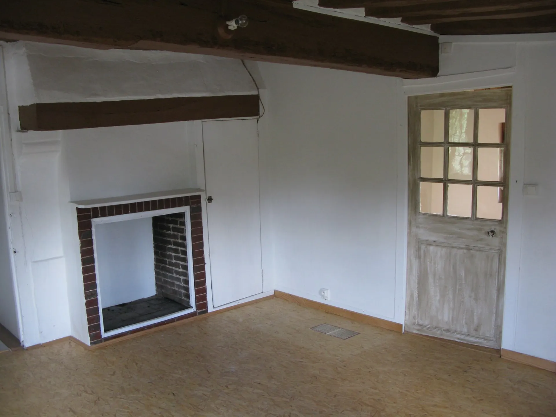 MAISON DE VILLAGE Entre LISIEUX et BERNAY