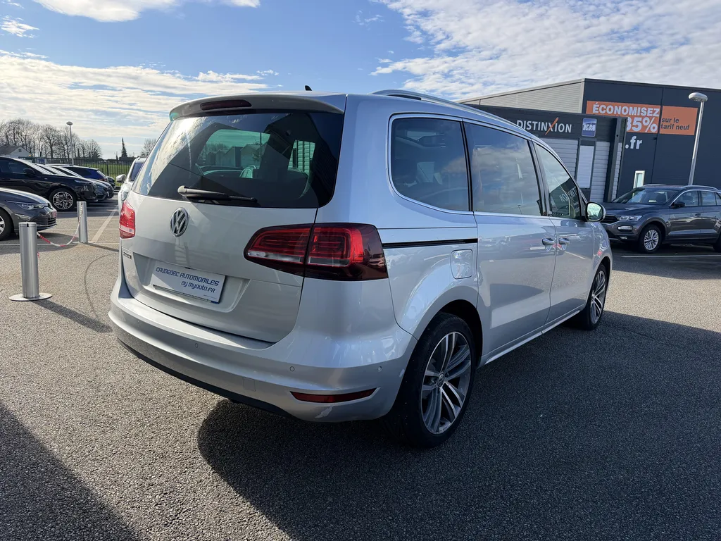 Achat Volkswagen Sharan occasion proche Le Havre : monospace familial 7 places avec boîte automatique DSG6 à La Frénaye