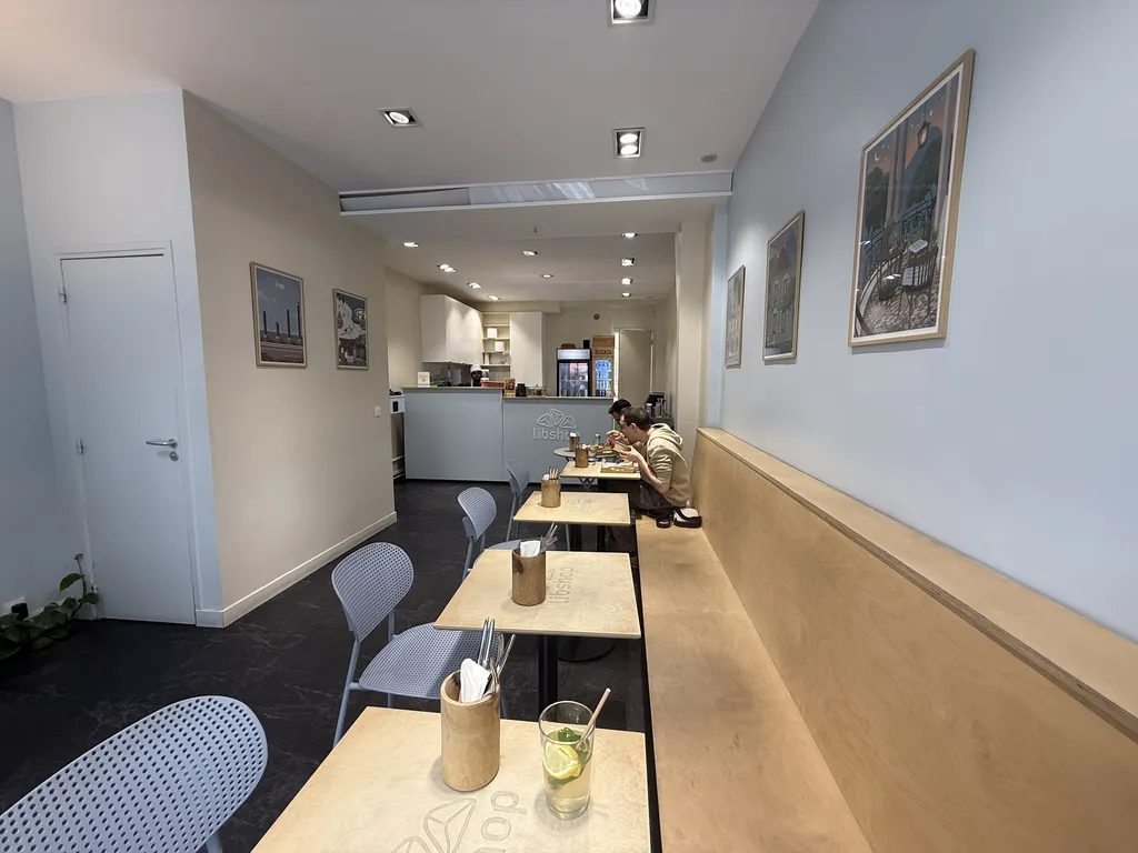Cession de bail - Boutique 80 m², Opéra, Rue de la Victoire 75009 PARIS