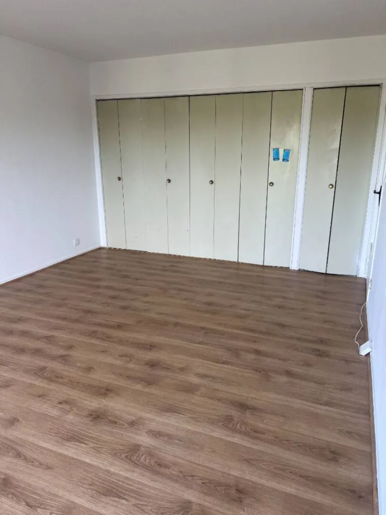 Situé au 40 rue Georges Lanfry à Déville-Lès-Rouen
