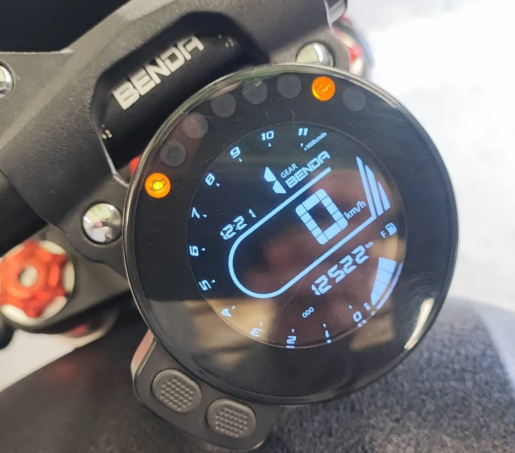 BENDA ROCK 300 DU 05/2024 AVEC 12550 KM.