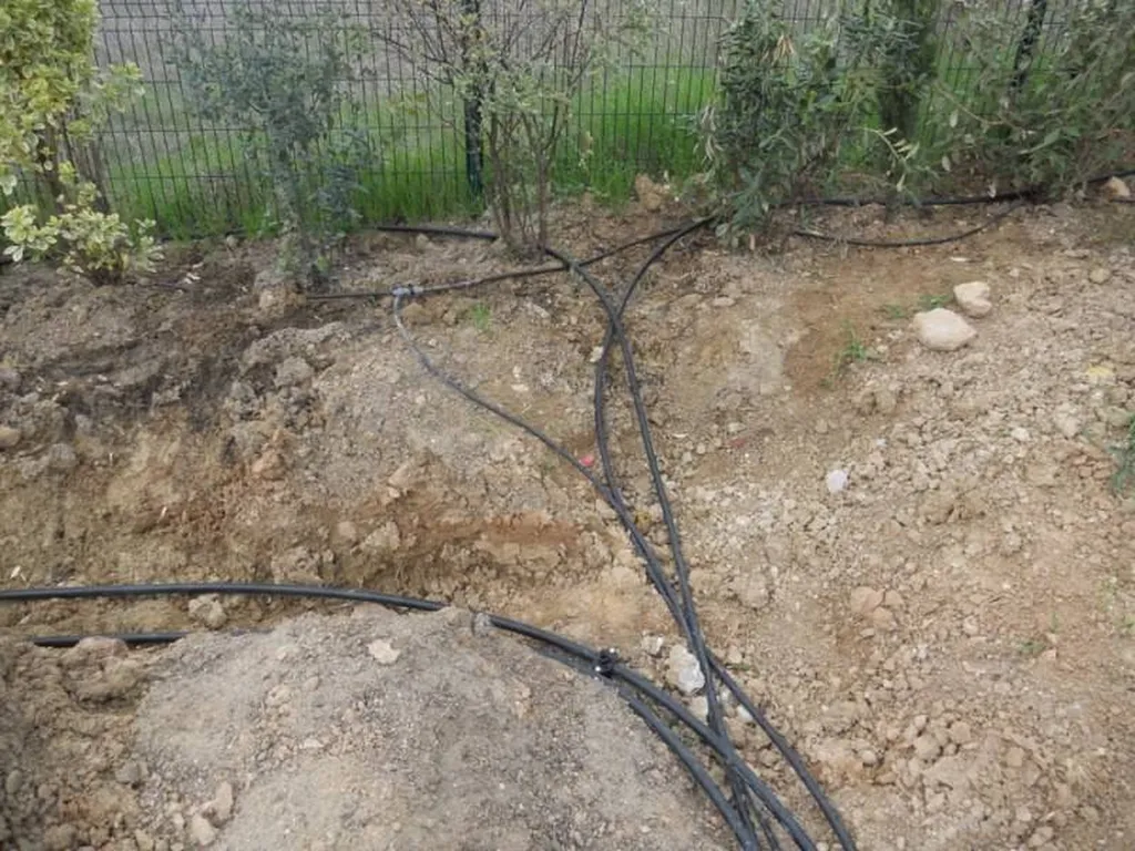 Création d'un arrosage automatique proche Aix en Provence par Les Jardins de Romain.