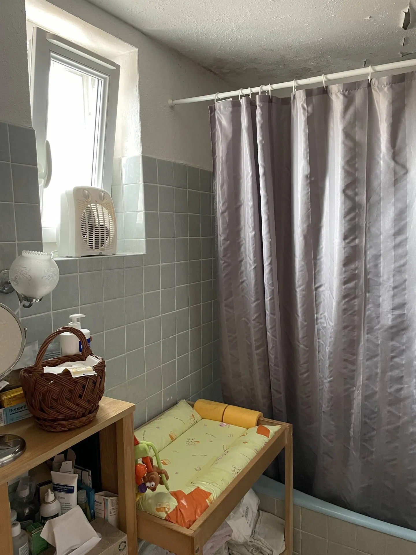 Avant rénovation d'une salle de bains à Gleizé proche de Villefranche sur Saône (69)