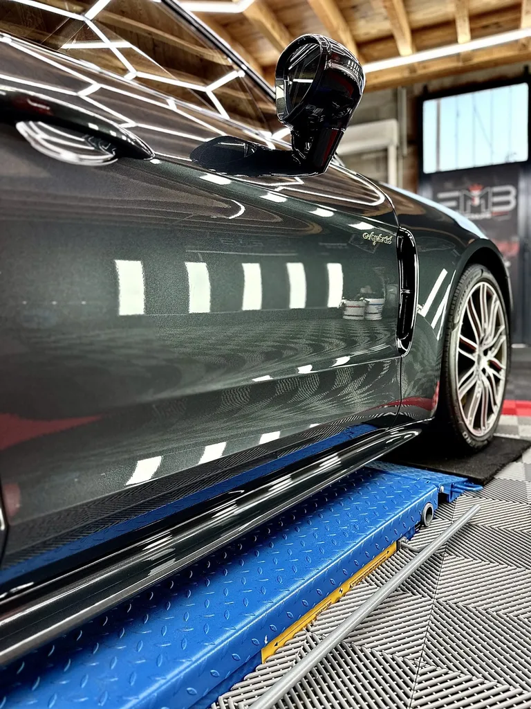 DETAILING Lyon traitement céramique carrosserie Porsche panamera 