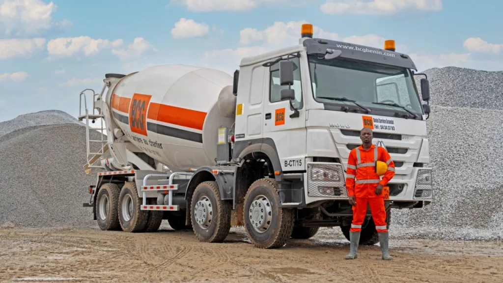Opérateur et son Camion malaxeur 12m3