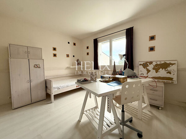 Maison à Chambourcy avec 4 chambres à vendre près du lycée international