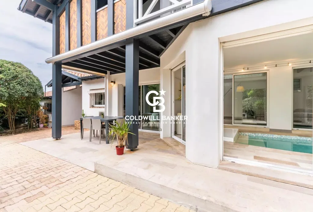 Maison à vendre Capbreton quartier des écrivains - architecture basco-landaise, terrain vue forêt, spa de nage intérieur