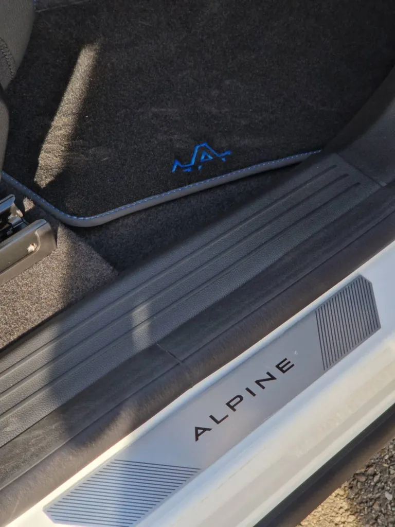 Nouveau Renault Austral Hybride E-TECH 200 Techno ESPRIT ALPINE 4CONTROL occassion près de Toulouse en Occitanie