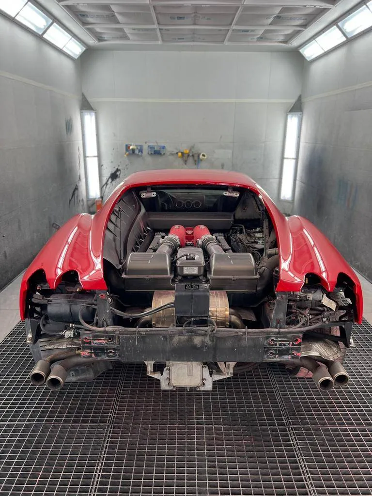 Peinture complète d'une voiture de prestige proche de Le Havre