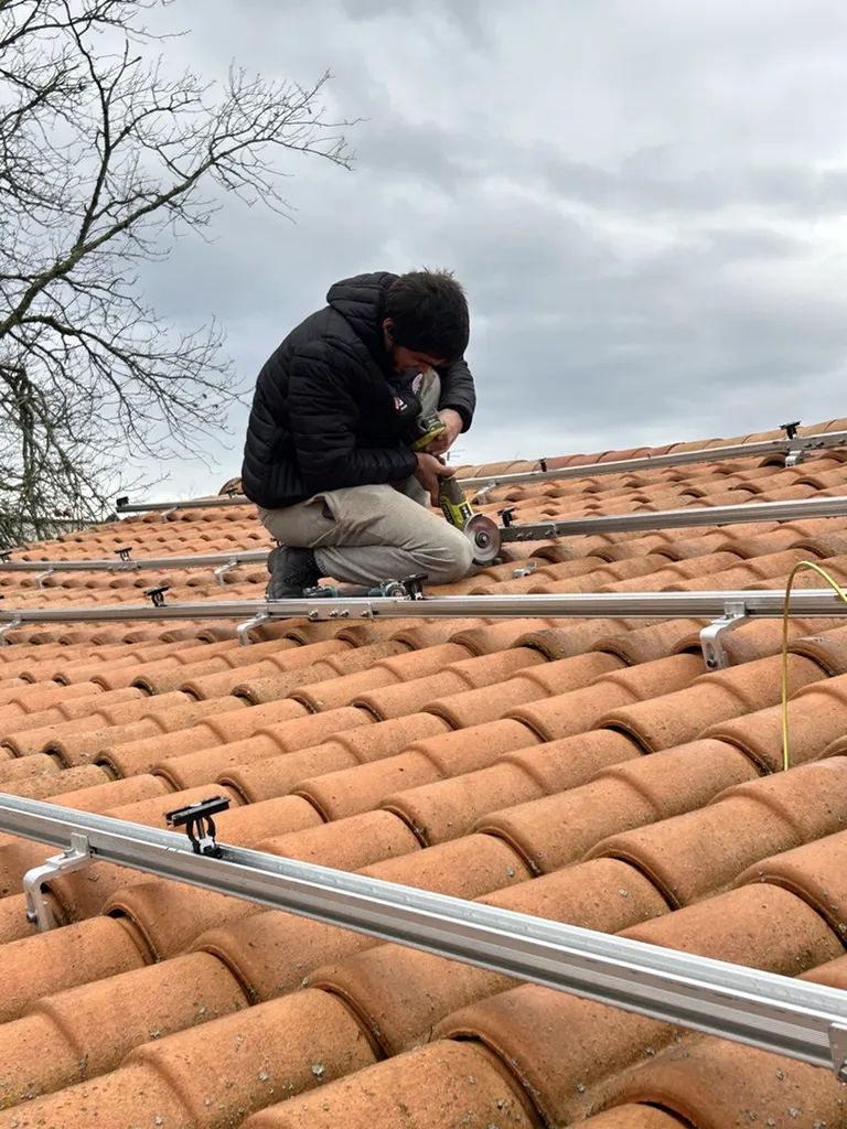 installation de panneaux photovoltaiques 10KW avec batterie virtuelle de stockage du surplus de production à Gradignan 33170