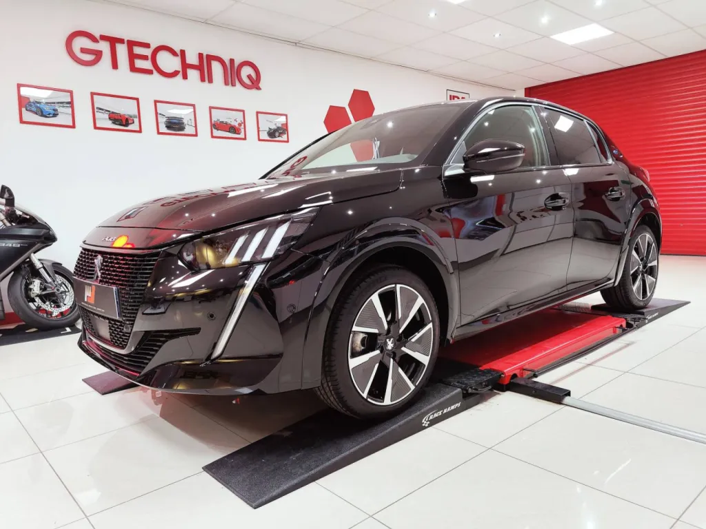 PEUGEOT e-208 - PROTECTION CARROSSERIE GTECHNIQ DANS LE NORD