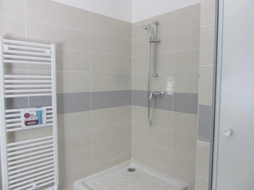 T4 proche mer six fours