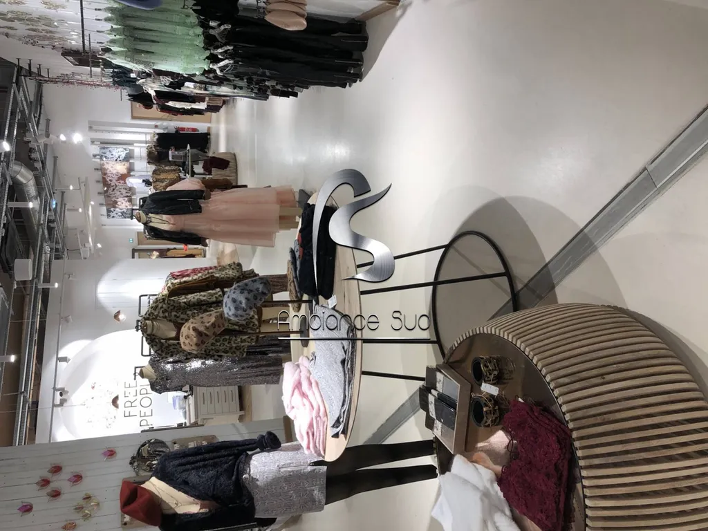 SOL EN BETON CIRE COULE DECORATIF A HYERES 83