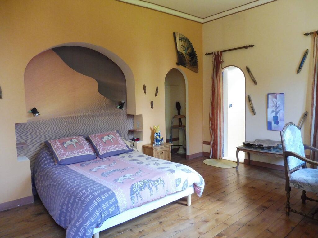 Maison de caractère d'environ 393m² à vendre - Rare sur le marché !