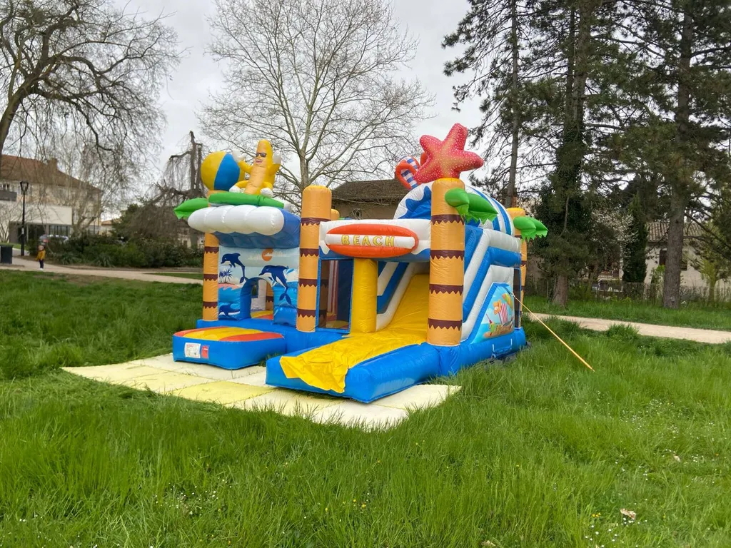 LOCATION NOUVEAUTE STRUCTURE GONFLABLE LYON