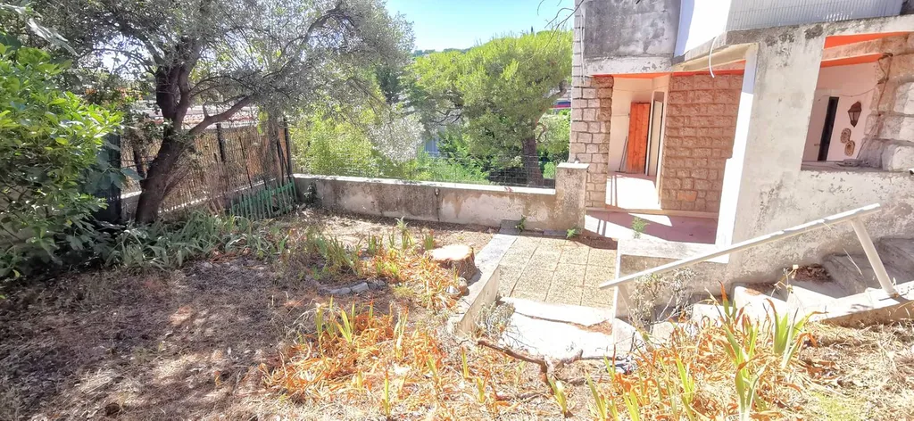 Appart en rez-de-jardin à vendre à Cassis