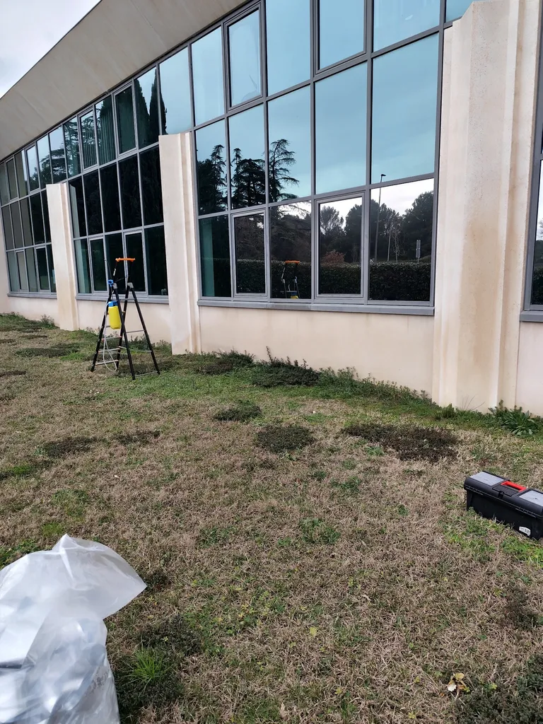 Problèmes thermique et de luminosité pour baies vitrées dans des bureaux à Aix en Provence