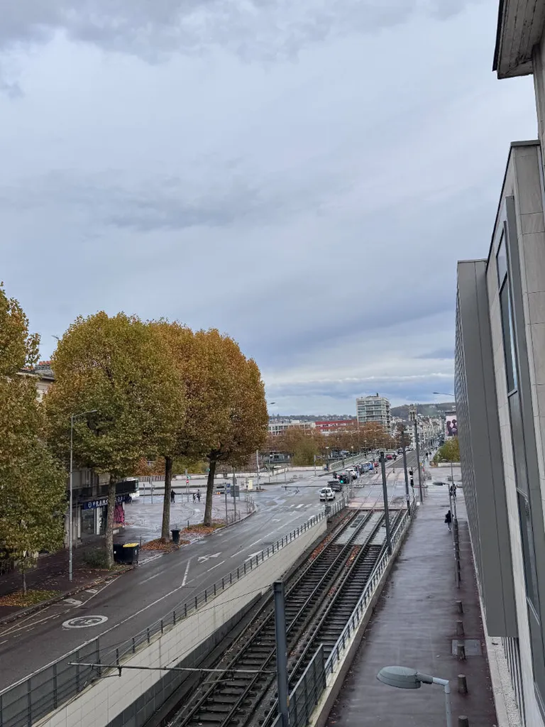 Appartement 4 chambres avec garage + cave / AVENUE JACQUES CARTIER