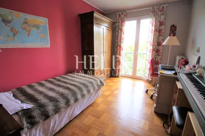 Vous voulez vivre dans le quartier forêt de Saint Germain en  Laye, nous vous proposons un appartement dans la résidence du Parc de Noailles avec une place de parking