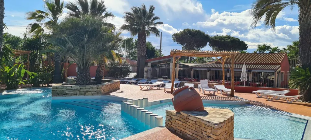 location est piscine chauffée bord de mer à vias-plage proche de l'aéroport de Béziers Capd d'Agde