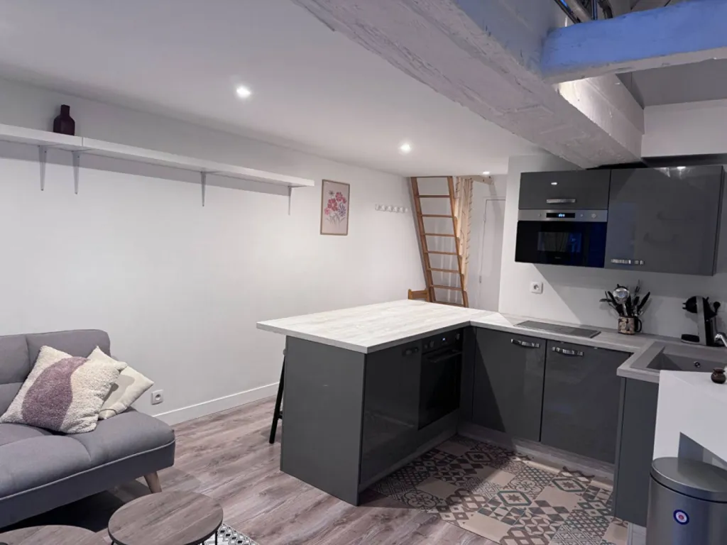 Situé au 102 rue Beauvoisine à Rouen
