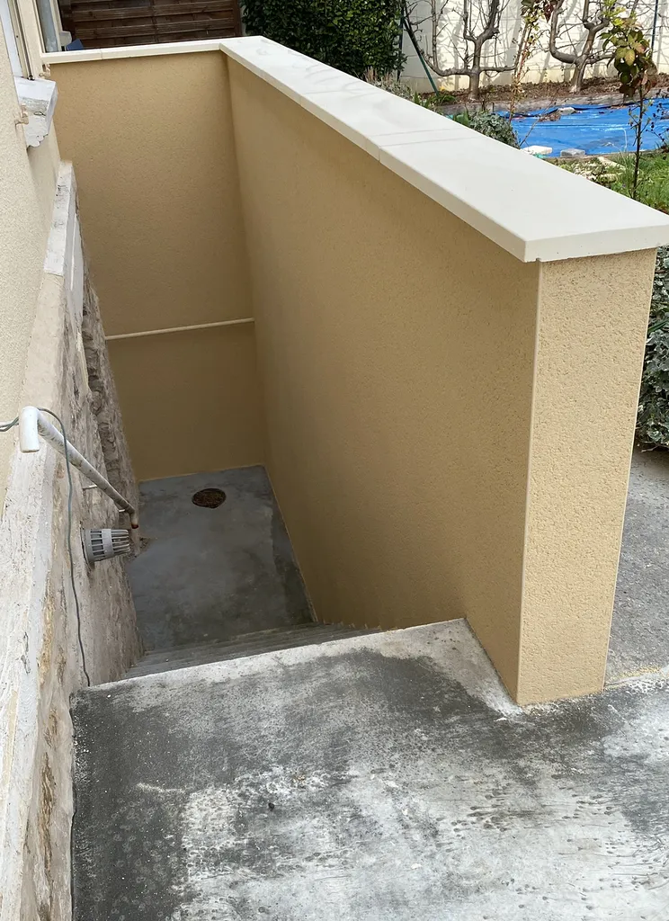 rénovation d’une descente de sous sol teinte référence Weber 016 à Caen 14000 dans le calvados 