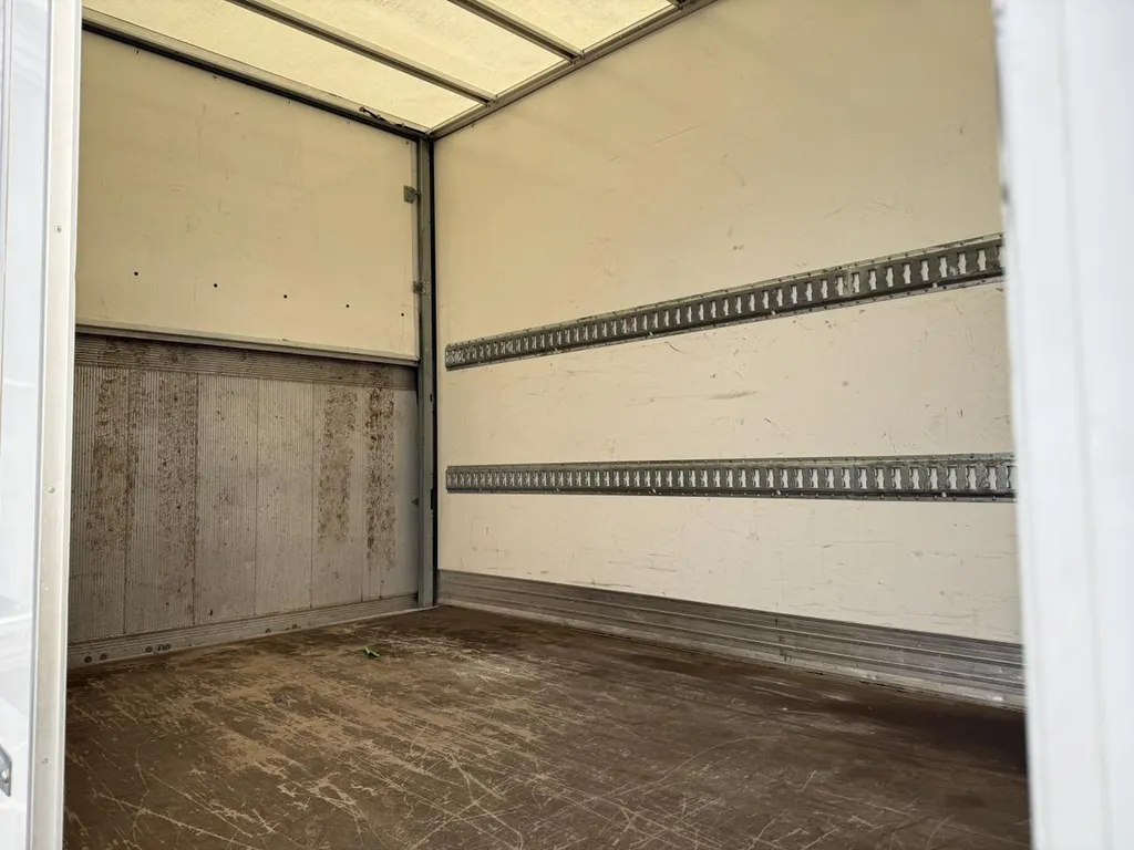 Vente utilitaire d'occasion VOLKSWAGEN CRAFTER à proximité du Havre : 20m3 disponible chez Caudebec Automobiles