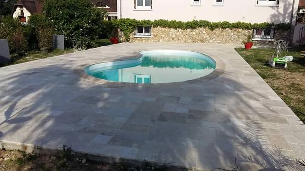 PISCINE COQUE BLUE PACIFIC