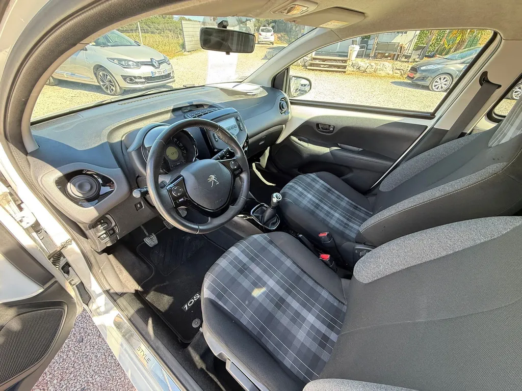 PEUGEOT 108 STYLE 1.0L 72 CV Portes