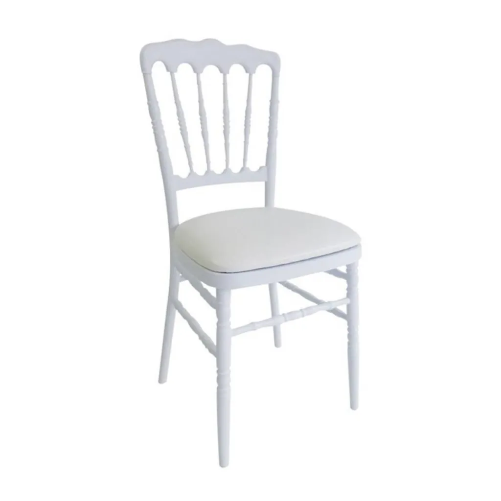 CHAISE BLANCHE EN BOIS NAPOLÉON ÉLÉGANTE POUR BAPTÊME