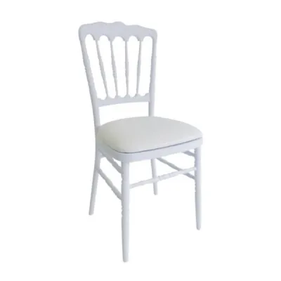 CHAISE BLANCHE EN BOIS NAPOLÉON ÉLÉGANTE POUR BAPTÊME