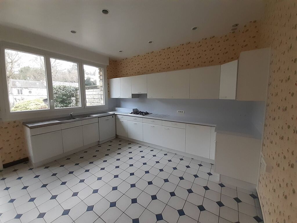 Maison de ville avec cuisine aménagée et équipée