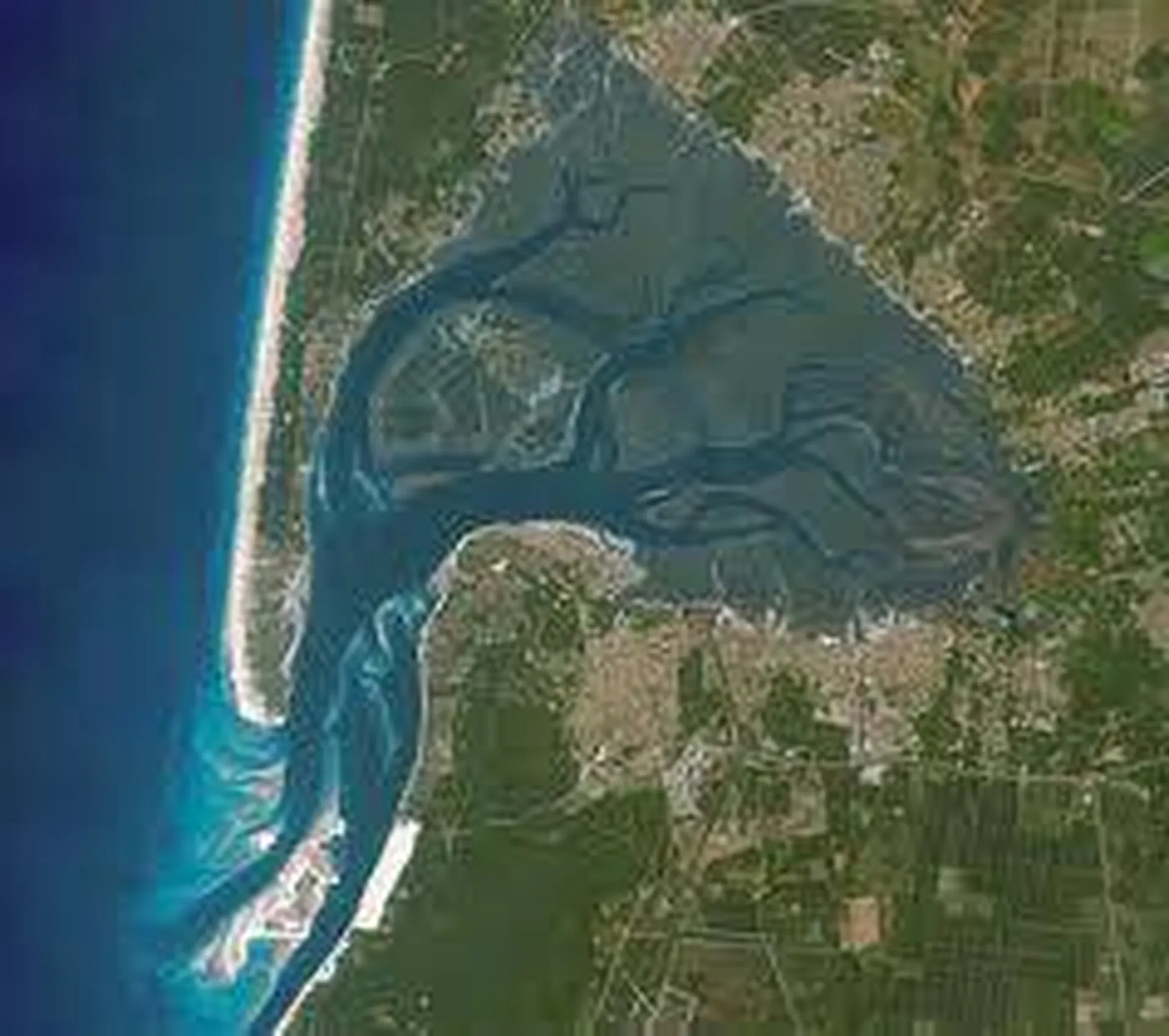 Histoire du bassin d'Arcachon - Faire une balade en bateau sur le Bassin Arcachon