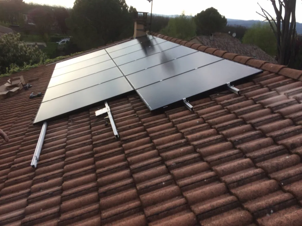 Installation de panneaux photovoltaïques sur la toiture 4
