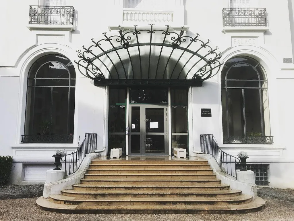 Fabrication de verre et miroiterie sur mesure proche de Toulouse et les alentours, Muret, Cazères en Haute-Garonne
