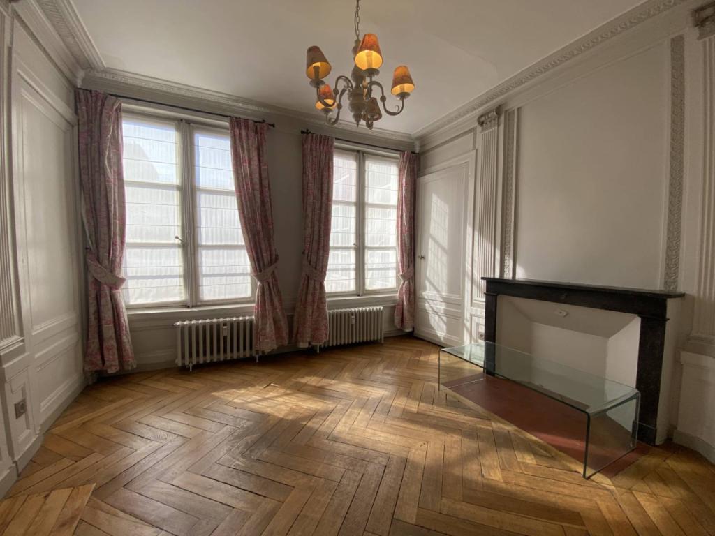 Bel appartement 4 chambres avec parking et ascenseur - Hôtel de Ville de Rouen